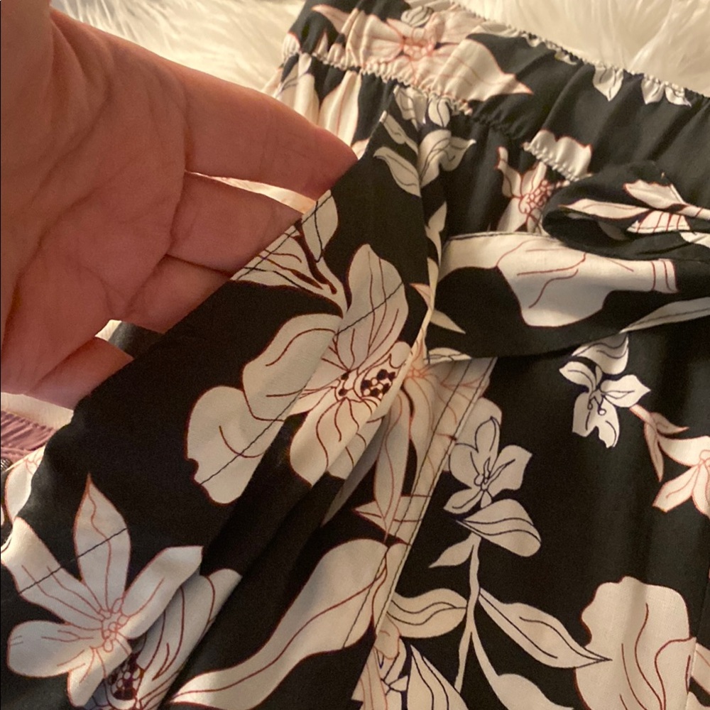 Sanctuary Black and White Wide Leg Floral Jumpsuit - Picture 11 of 16